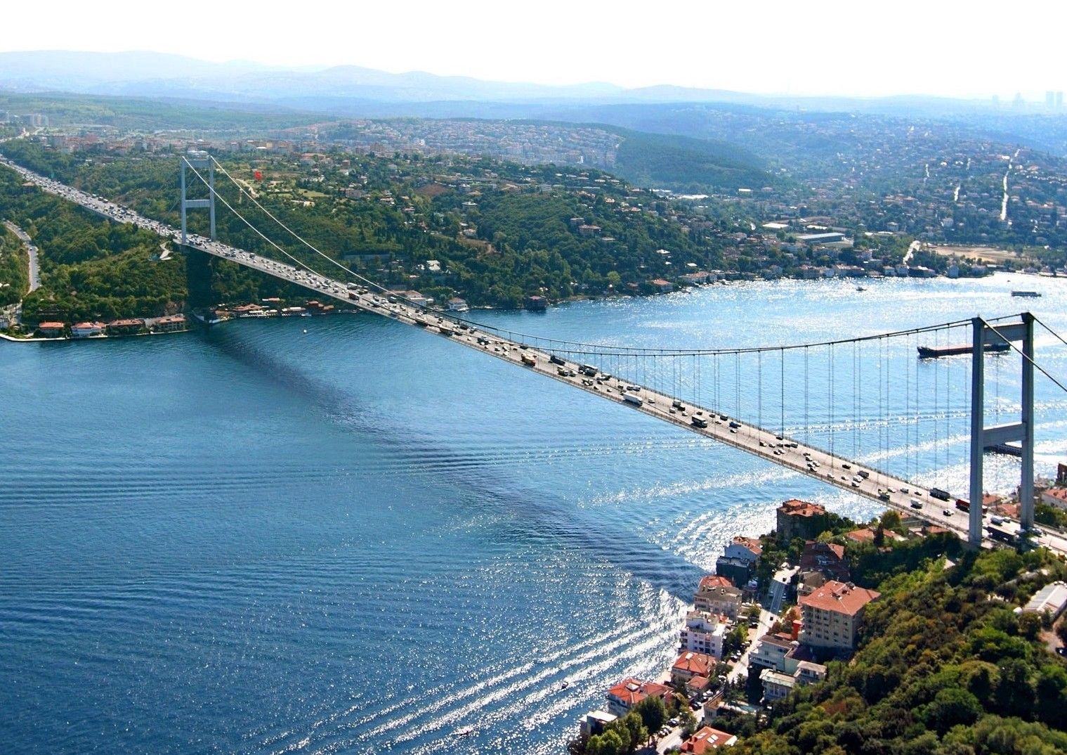 Cruise Events Offering Personal DJ Experiences with Headphones